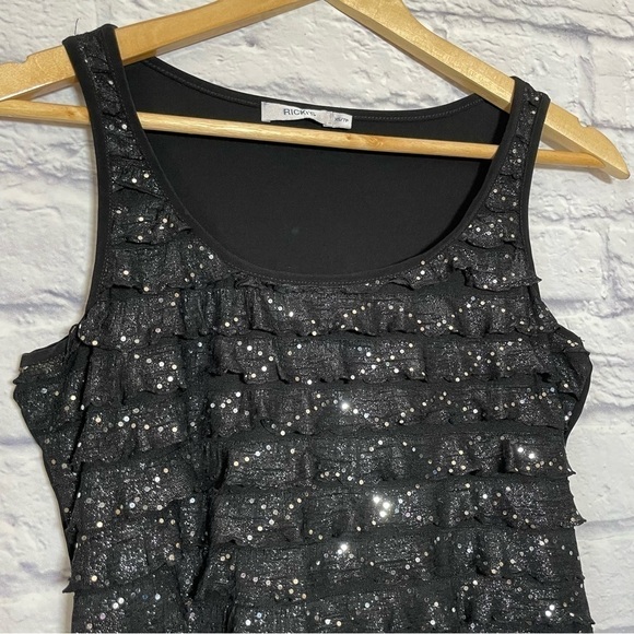 Ricki's Ruffle Front Sparkly Sleeveless Top Size Extra Small - Picture 3 of 10